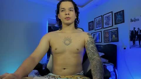 Snapshot of ian_versace chatting on May 15, 4:30 am Andres online show from May 15, 4:30 am