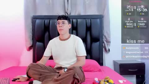 Snapshot of ianblake_ chatting on March 13, 8:59 pm Ian online show from March 13, 8:59 pm