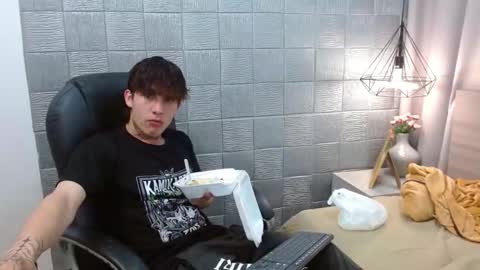 ian online show from September 19, 6:08 pm