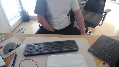 iandy12 online show from April 21, 6:09 am