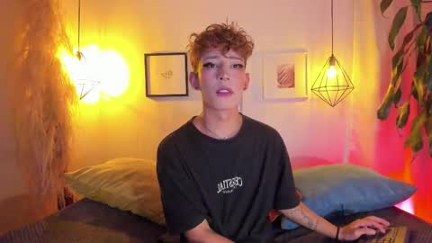 ian  online show from October 10, 3:38 am