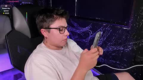 ian online show from September 24, 8:34 pm