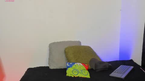 Ian Lark online show from May 19, 12:27 am