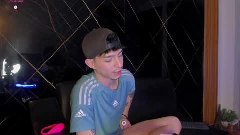 Ian Lark online show from June 2, 4:03 am