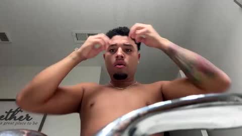 Snapshot of ianrijos01 chatting on September 17, 2:46 am DickFixx online show from September 17, 2:46 am