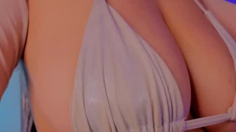 Snapshot of iara_smith_ chatting on April 24, 11:45 am iara smith online show from April 24, 11:45 am
