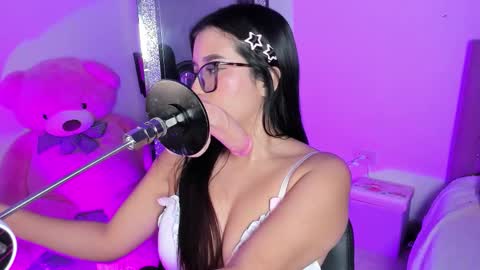 Ibbie Bennett online show from January 10, 5:53 am