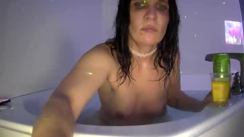 icarley8338 online show from February 18, 5:03 am