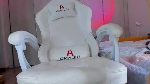 Nana online show from February 19, 4:44 pm