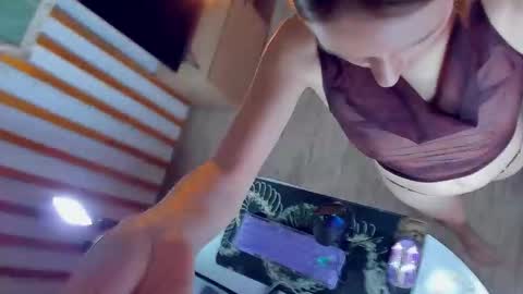 Nana online show from February 20, 5:24 pm