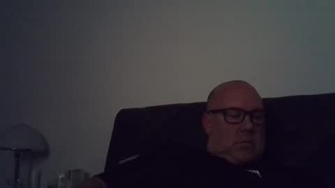 Snapshot of iceoli123 chatting on April 17, 3:48 pm iceoli123 online show from April 17, 3:48 pm