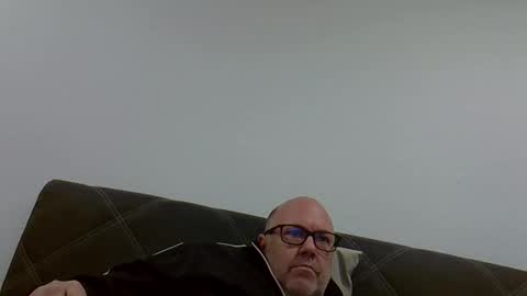Snapshot of iceoli123 chatting on April 21, 2:45 pm iceoli123 online show from April 21, 2:45 pm