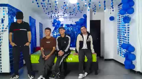 THOMAS AND DAMIAND online show from December 30, 6:16 pm