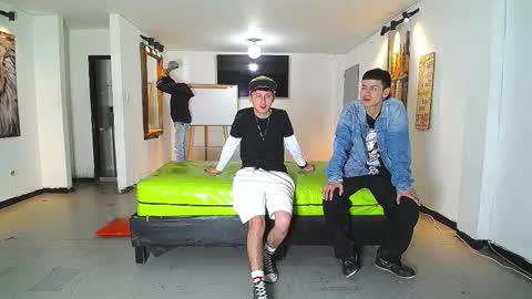 THOMAS AND DAMIAND online show from November 18, 12:42 pm