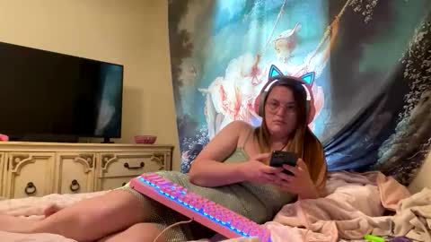 ickybratt online show from January 18, 4:33 pm