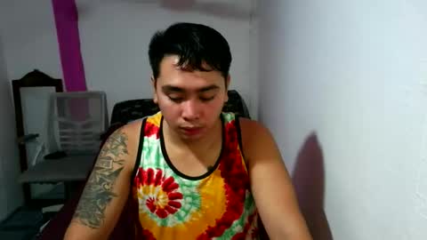 Snapshot of iconic_vince chatting on September 9, 12:59 pm iconic_vince online show from September 9, 12:59 pm