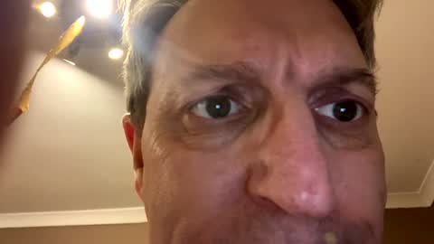 icums4u online show from December 23, 3:23 pm