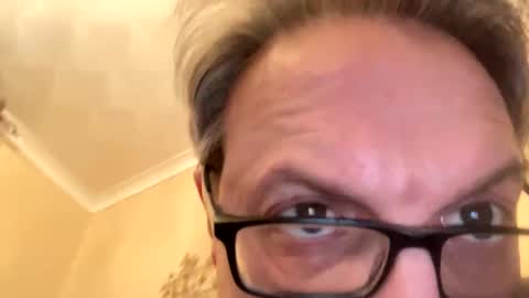 icums4u online show from January 27, 4:33 pm