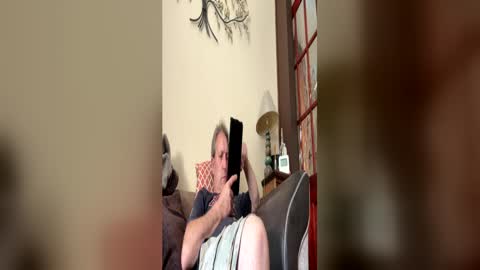 Snapshot of icums4u chatting on June 22, 1:30 pm icums4u online show from June 22, 1:30 pm