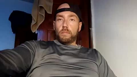 Snapshot of icyfucktoy chatting on November 10, 4:44 am icyfucktoy online show from November 10, 4:44 am