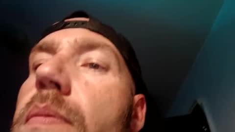 Snapshot of icyfucktoy chatting on November 17, 11:43 pm icyfucktoy online show from November 17, 11:43 pm