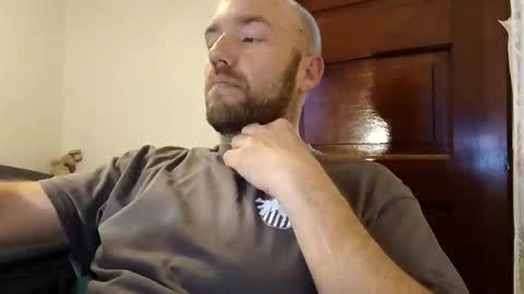 Snapshot of icyfucktoy chatting on December 14, 3:01 am icyfucktoy online show from December 14, 3:01 am