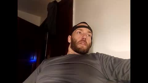 Snapshot of icyfucktoy chatting on February 2, 2:32 am icyfucktoy online show from February 2, 2:32 am
