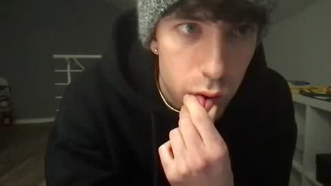 icyninesix online show from December 17, 12:45 am