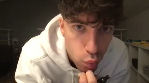 icyninesix online show from December 19, 2:12 am