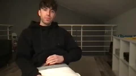 icyninesix online show from February 7, 2:50 am