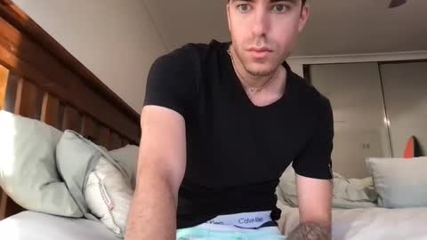 icyninesix online show from March 12, 9:35 pm