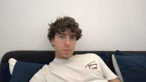 icyninesix online show from December 20, 4:30 am