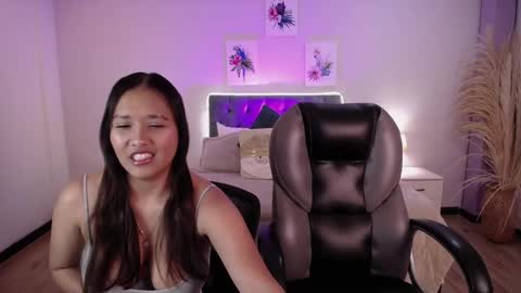 Icy online show from December 15, 1:04 pm