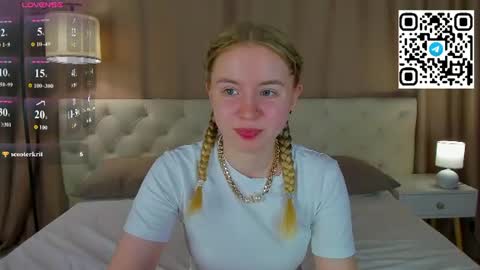 Snapshot of ida_lewiss chatting on June 11, 1:27 am Ida online show from June 11, 1:27 am