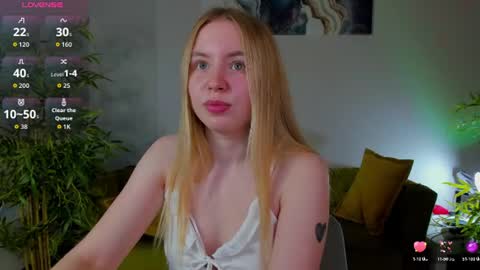 Snapshot of ida_lewiss chatting on June 14, 12:41 am Ida online show from June 14, 12:41 am