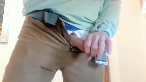 idfunguy2023 online show from February 27, 8:09 pm