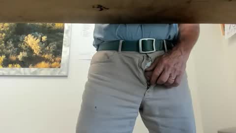 idfunguy2023 online show from May 5, 12:29 am