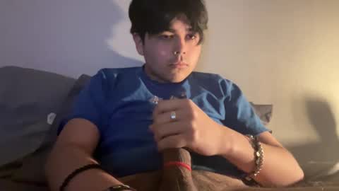 idk12327 online show from March 4, 11:32 pm