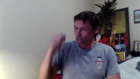 Snapshot of ifoundthegspot chatting on April 7, 10:48 am Darthmark420 online show from April 7, 10:48 am