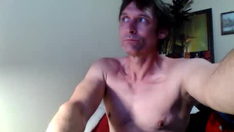 Snapshot of ifoundthegspot chatting on April 20, 8:06 am Darthmark420 online show from April 20, 8:06 am