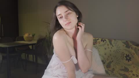 Belle online show from January 18, 5:15 pm