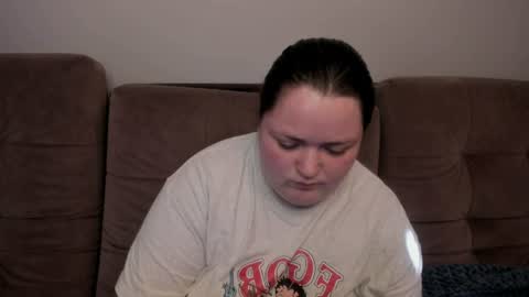 Snapshot of ihaveasecret_ chatting on July 31, 1:05 am Alice online show from July 31, 1:05 am