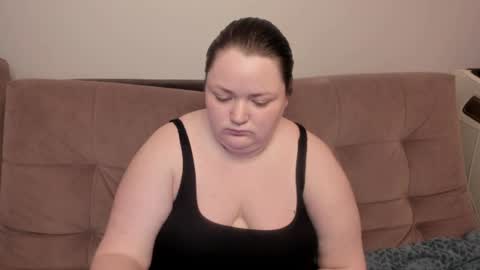 Snapshot of ihaveasecret_ chatting on August 3, 11:52 pm Alice online show from August 3, 11:52 pm
