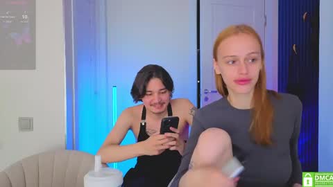 Snapshot of ihavepaws33 chatting on June 6, 5:34 am Julia and Mira online show from June 6, 5:34 am