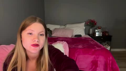 cassie online show from November 4, 6:40 pm