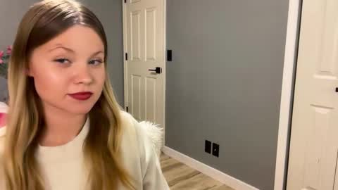 cassie online show from November 7, 9:04 pm