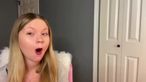 cassie online show from January 7, 8:00 pm