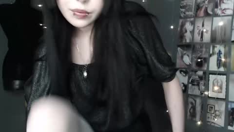 Snapshot of iiiiiiis chatting on April 23, 7:41 am iiiiiiis online show from April 23, 7:41 am