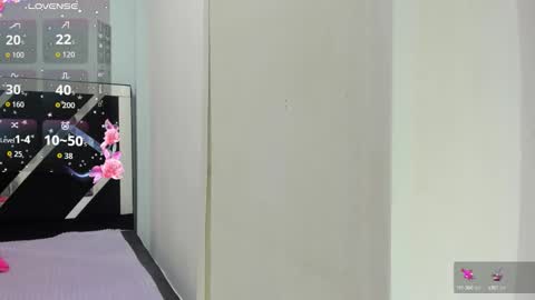 Isabella online show from October 15, 1:00 pm