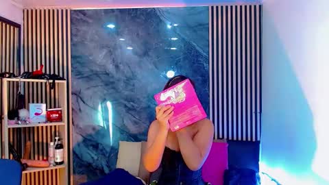 Snapshot of iisalombardi chatting on November 1, 3:52 am iisalombardi online show from November 1, 3:52 am